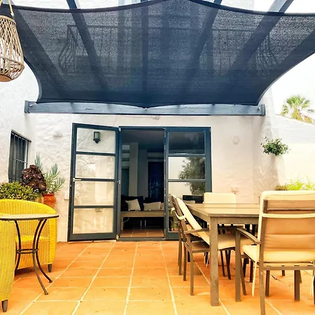 In Pueblo With Private Pool And Sea Views And Four Bedrooms Mijas