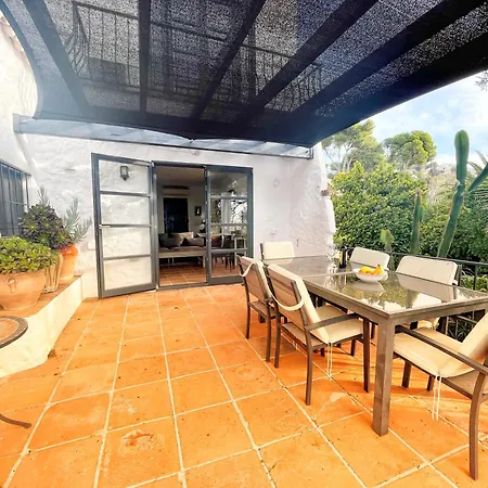 In Pueblo With Private Pool And Sea Views And Four Bedrooms * Mijas